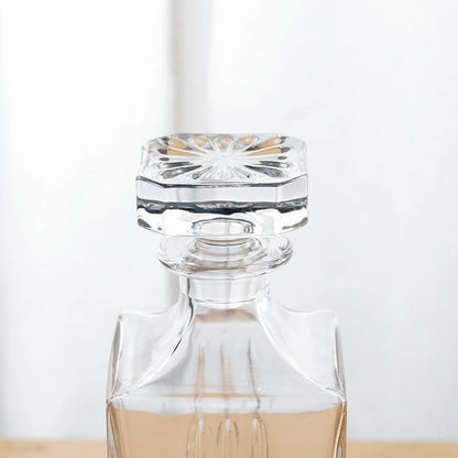 Elegant Square Glass Whiskey Decanter - Liquor Bottle with Diamond-Cut Design
