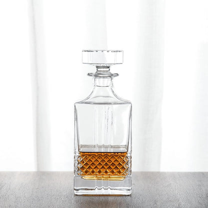 Elegant Square Glass Whiskey Decanter - Liquor Bottle with Diamond-Cut Design